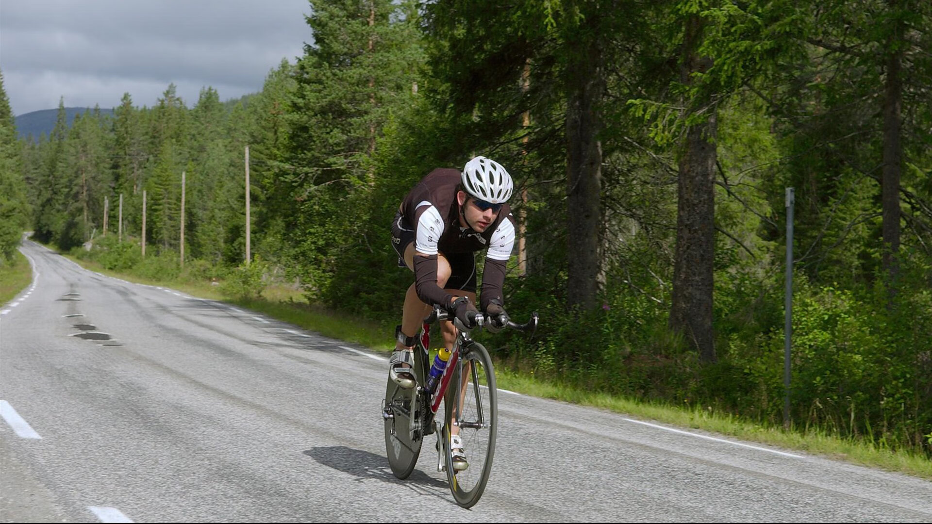 纳达尔赛后谦逊发言登热搜，休斯顿火箭横扫多特蒙德引发热议